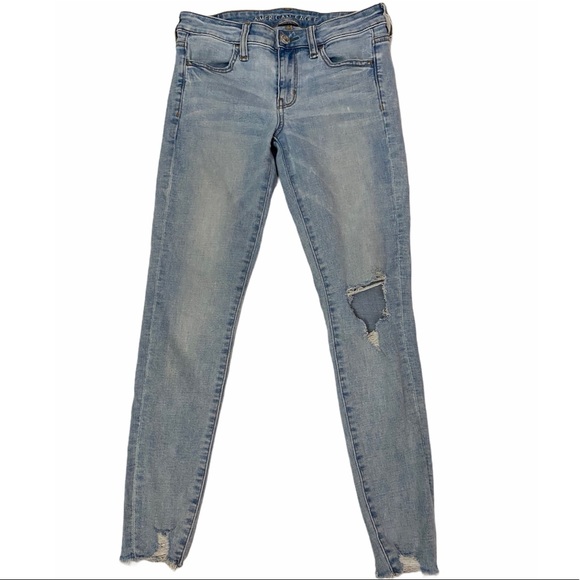 2/$30 ☀️ AE chewed hem skinny jeans - Picture 1 of 11